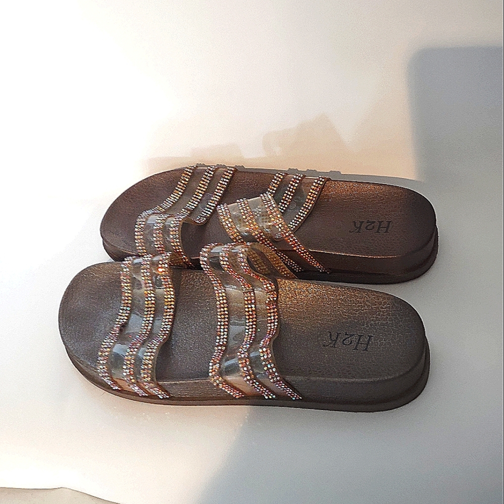 H2K female slippers